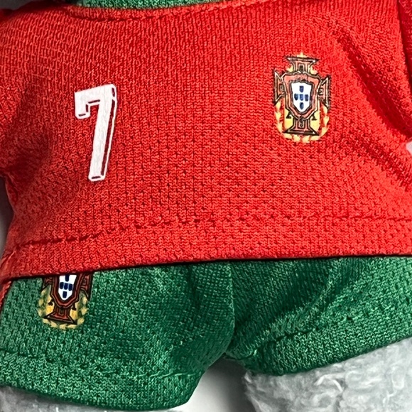 Portugal #7 Soccer Jersey Outfit For Labubu Futbol The Monsters Green Red Shorts - Picture 5 of 7
